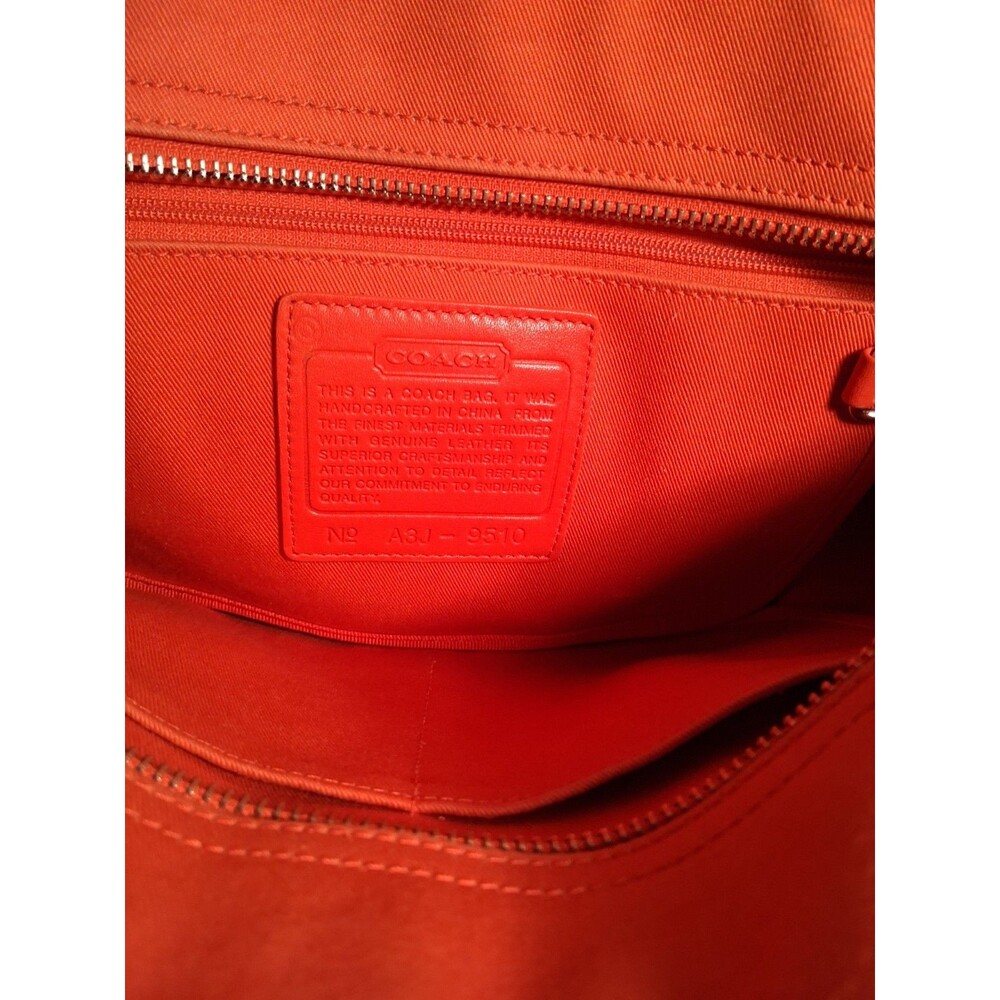 Authentic Coach Handbag, Canvas And Leather, Beige, Shoulder Bag. - Picture 10 of 16